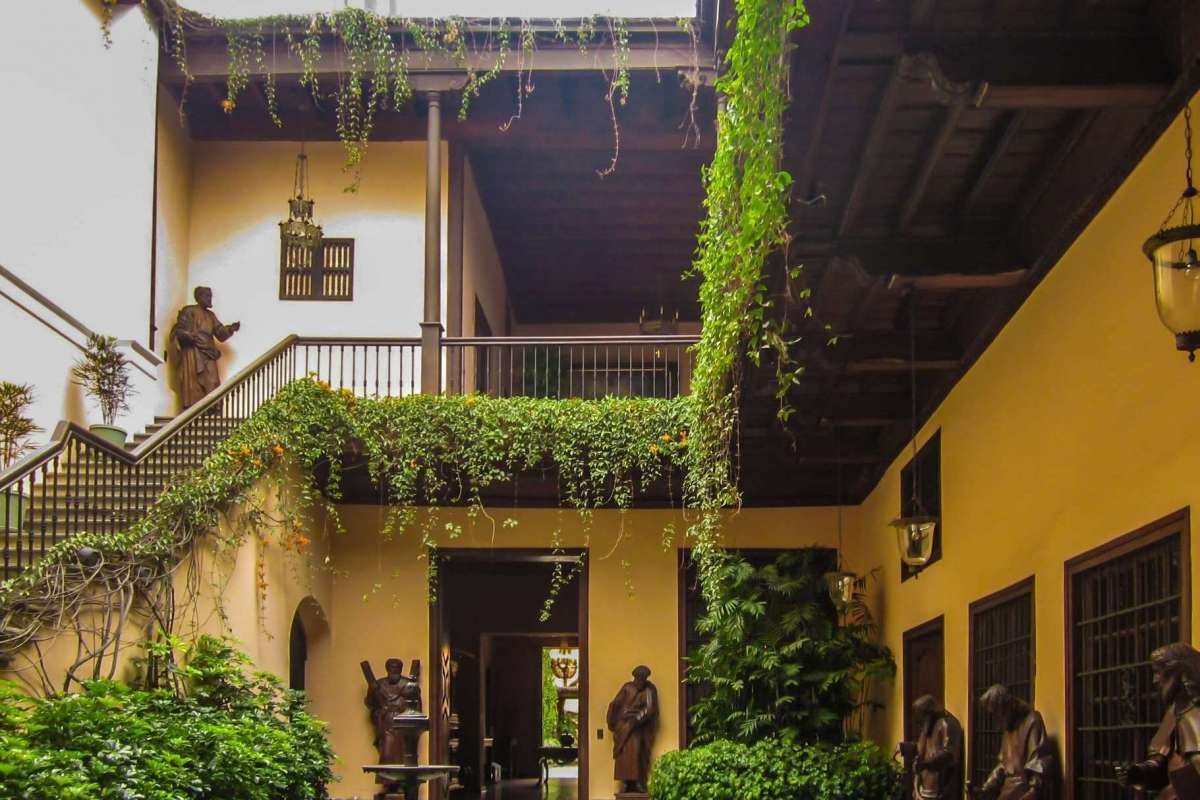 Cavero Vasquez House
