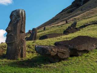 Excursion à la carriere des statues Moai 