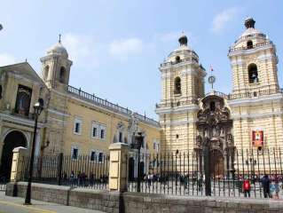 Visit Lima and flight to Cusco / Night in the Sacred Valley